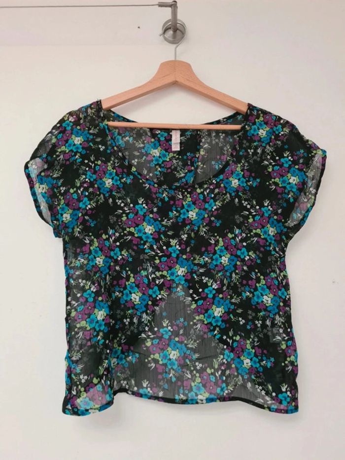 Haut fluide fleuri dos échancré - taille S