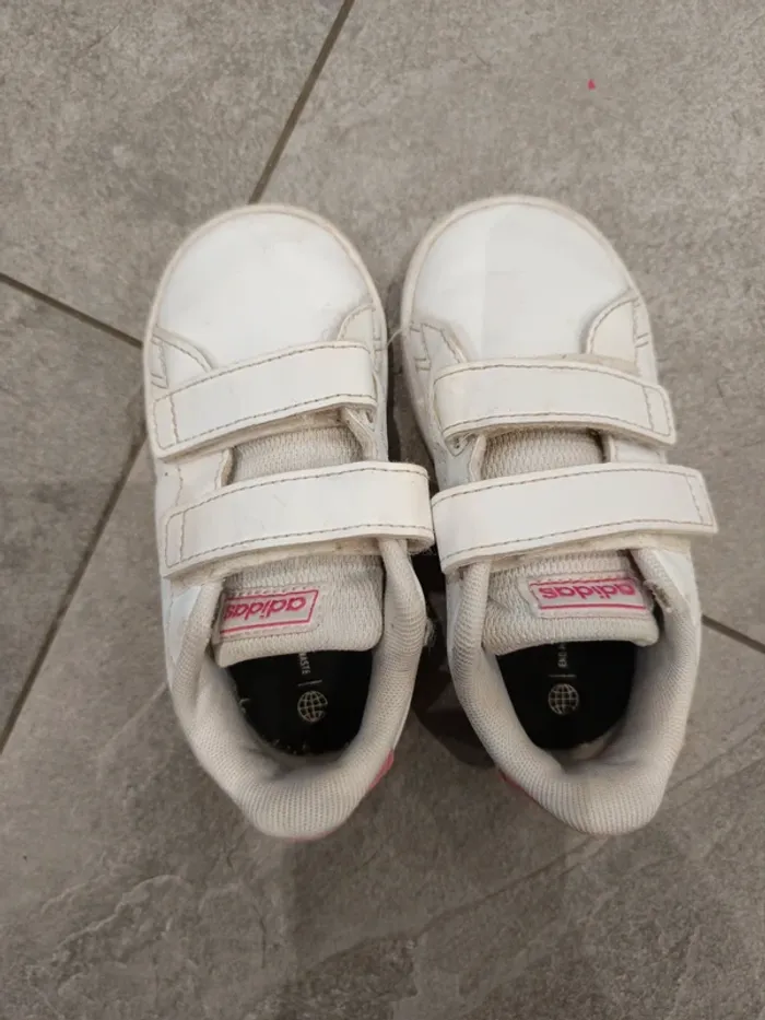 Basket adidas blanche 24 - photo numéro 4