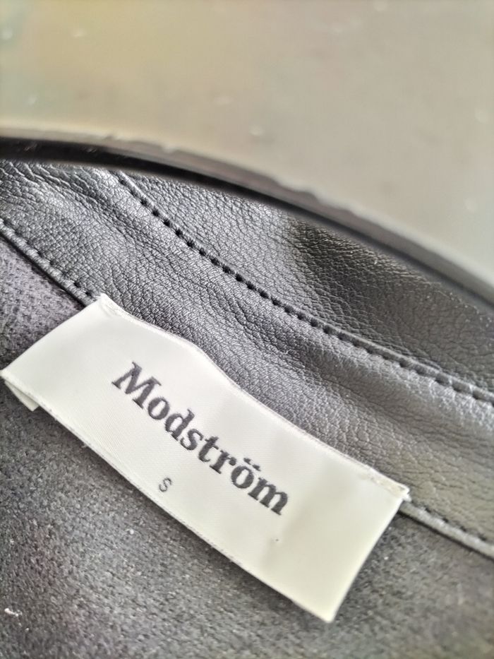 Sur chemise - photo numéro 2