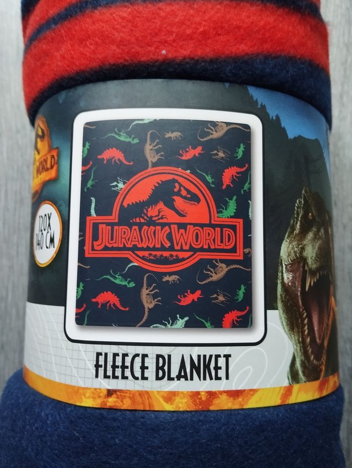 Jurassic World Dominion : Plaid Polaire 100% Polyester- 120x140cm - photo numéro 2