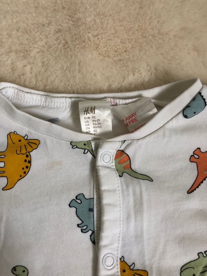 Pyjama 1 pièce sans pieds - dinosaures - H&M 92cm - photo numéro 3