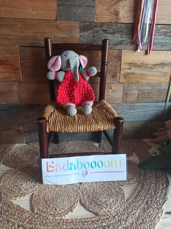 Doudou éléphant crochet fait main tbe
