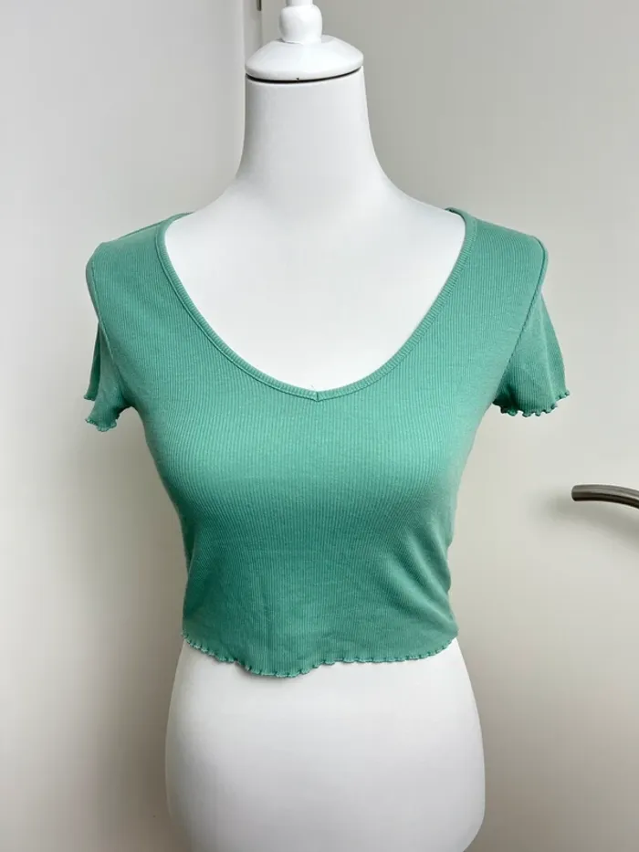 Top vert Pull & Bear crop top taille M