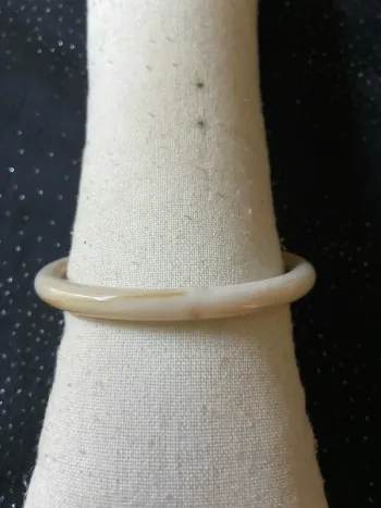 Fin bracelet jonc creme marbré