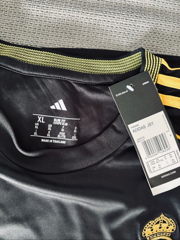 Maillot du réal de Madrid - photo numéro 3