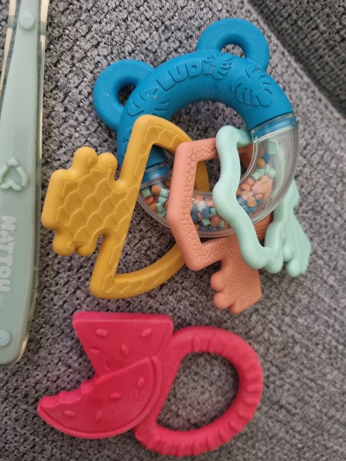 Hochets anneaux de dentition cuillères