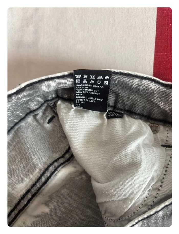 Jeans Dr Denim gris foncés délavé nuancé gris clairs taille 34 - photo numéro 15