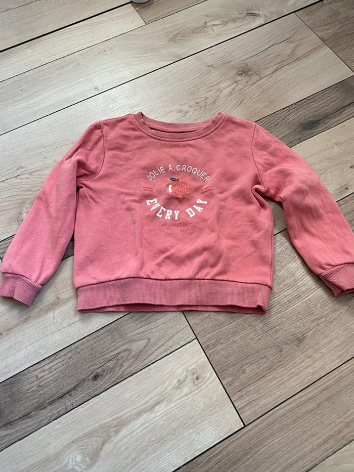 Sweat rose pomme 3 ans