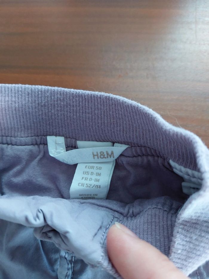Lot de deux pantalons Obaïbi et H&M taille 1 mois - photo numéro 7