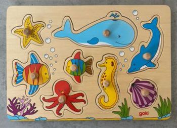 Puzzle en bois 8 pièces.