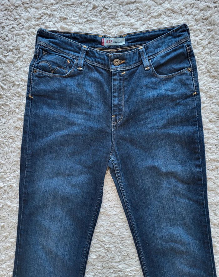 Jean Levi's bleu foncé 627 Straight fit Taille 37 - photo numéro 3