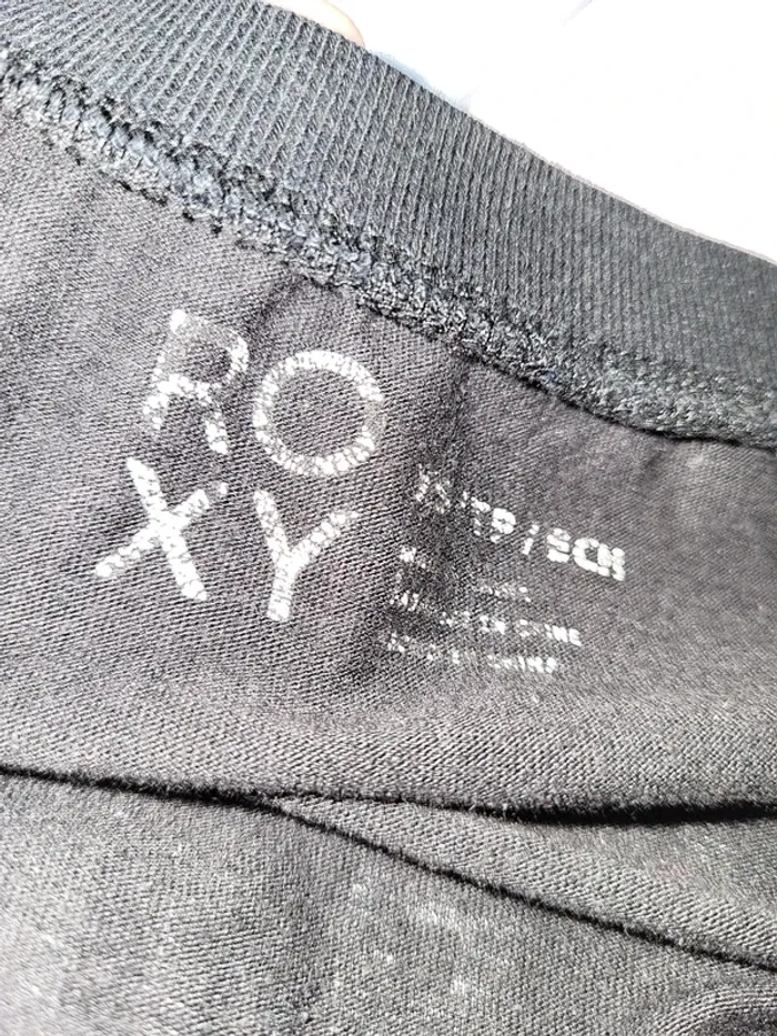 Tshirt roxy XS - photo numéro 3
