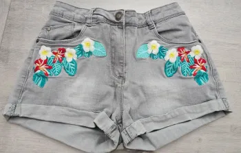 Short en jeans gris a fleur orchestra 14 ans