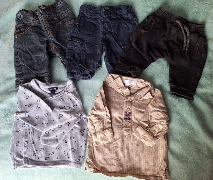 Lot mi-saison garçon taille 1 mois
