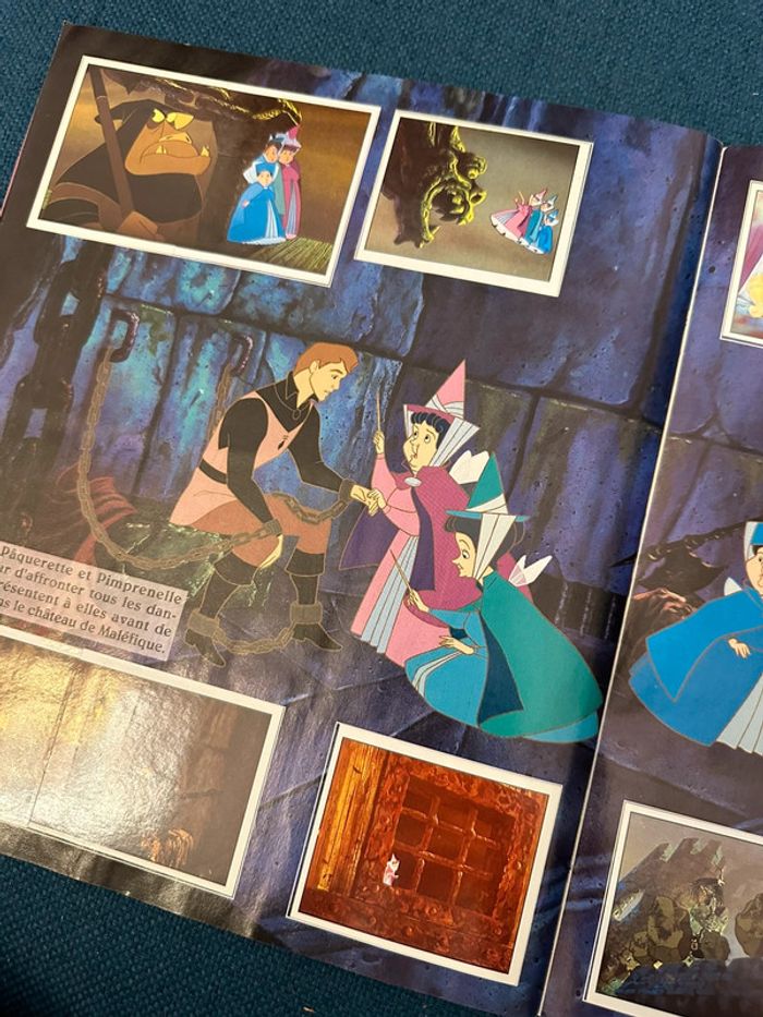 Album livre Panini complet stickers autocollants Disney La belle au bois dormant - photo numéro 8