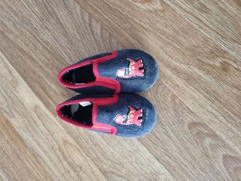 Pantoufles bébé dinosaure - Pointure 23