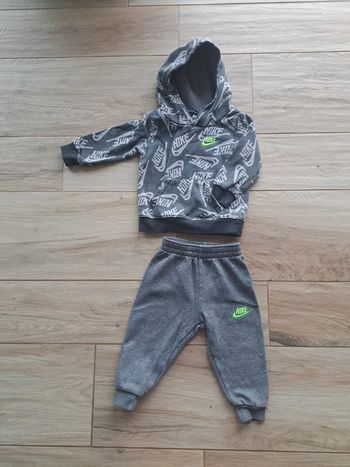 Ensemble Nike 12 mois