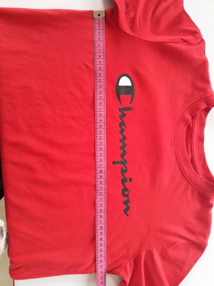 Très beau tee shirt champion avec broderie - photo numéro 8