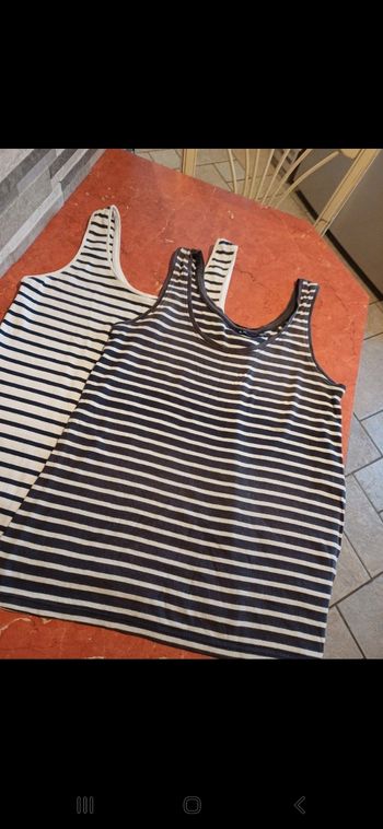 Lot de 2 débardeurs femme taille 38