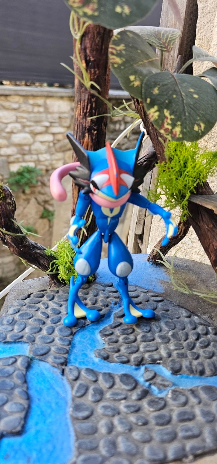 Super figurine Pokemon Nintendo tomy mega-Amphinobi