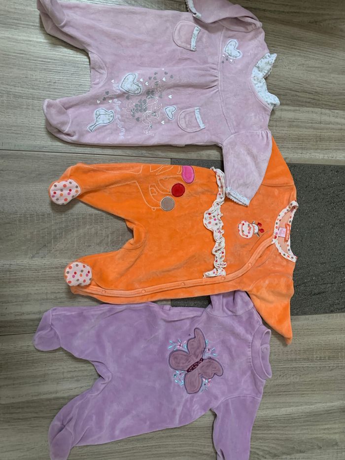 Lot vêtements fille 1 mois - photo numéro 4