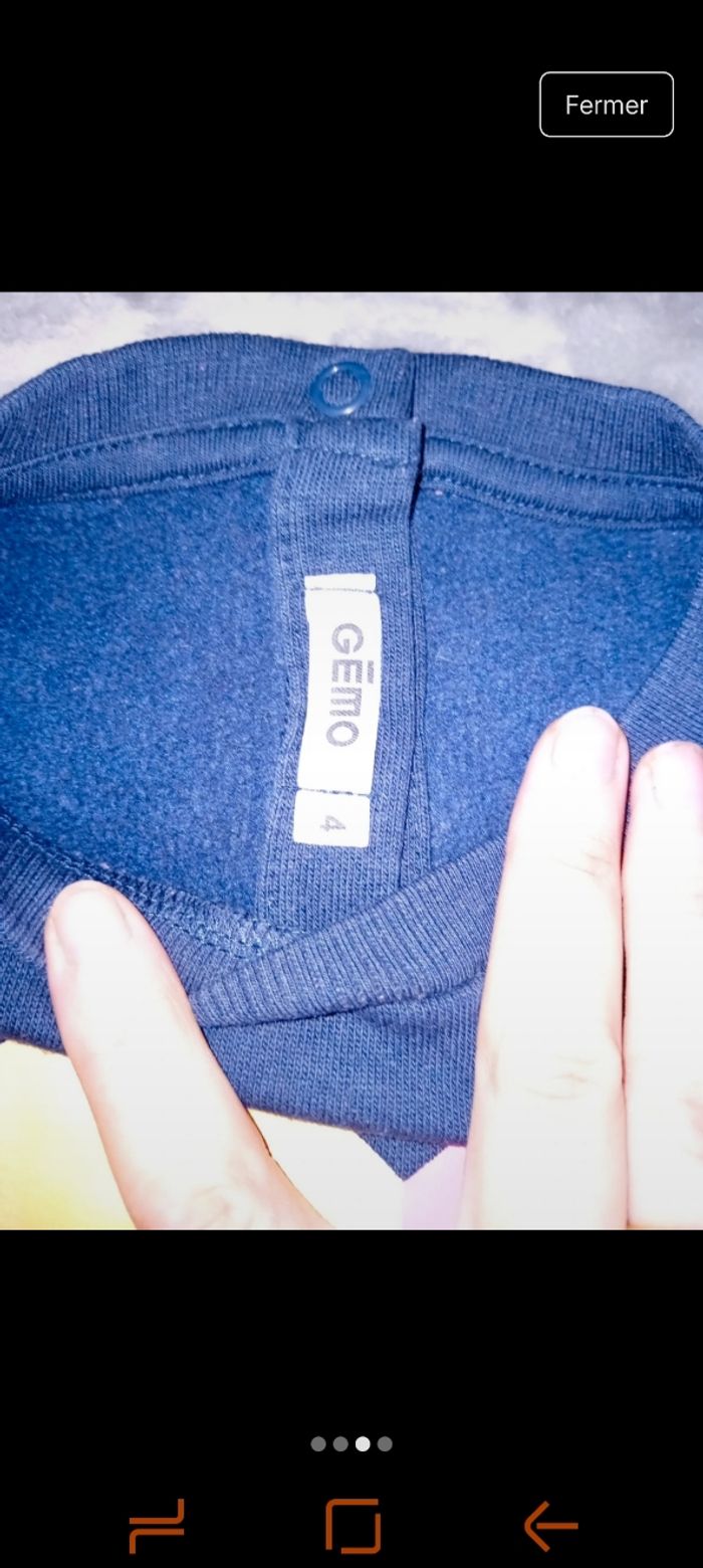 Pull bleu - photo numéro 2