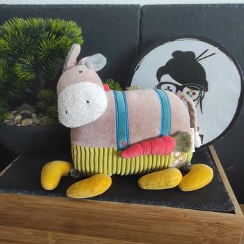 Doudou Ane Les Cousins du Moulin boite à musique carotte Marron #geektradedoudou