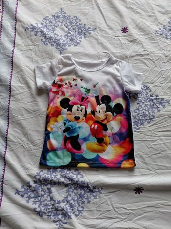 Très joli t-shirt manches courtes fille T 2 ans 
