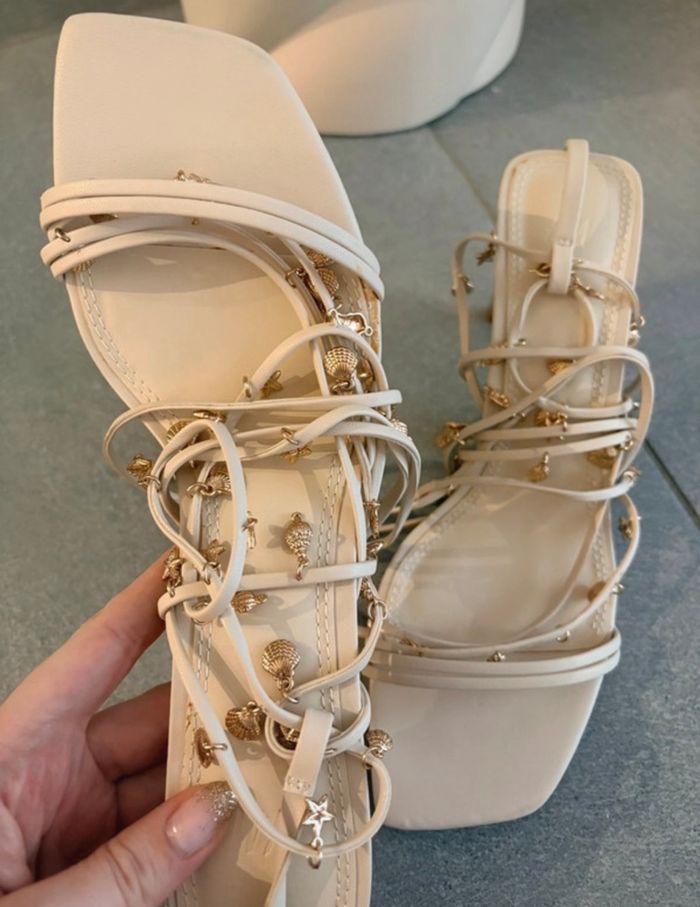 Sandales à breloques H&M