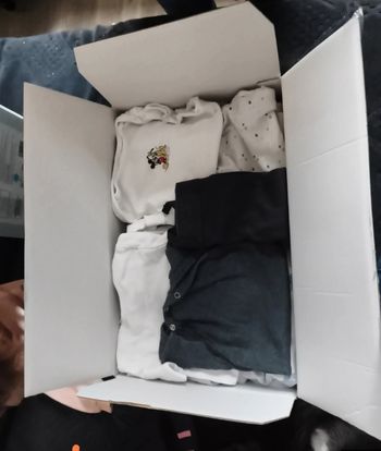 Carton complet vêtements garçon 0/3 mois et 3/7 mois 