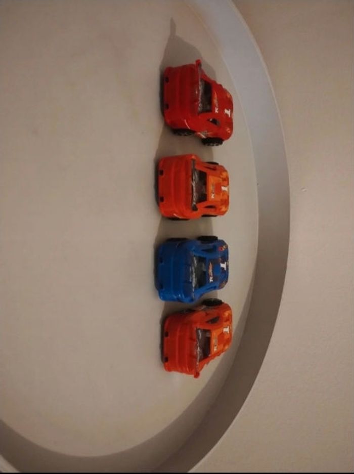 Lot de 4 voitures de course - photo numéro 3