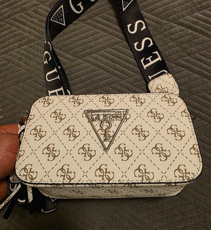 Sac à bandoulière Femmes Guess - photo numéro 6