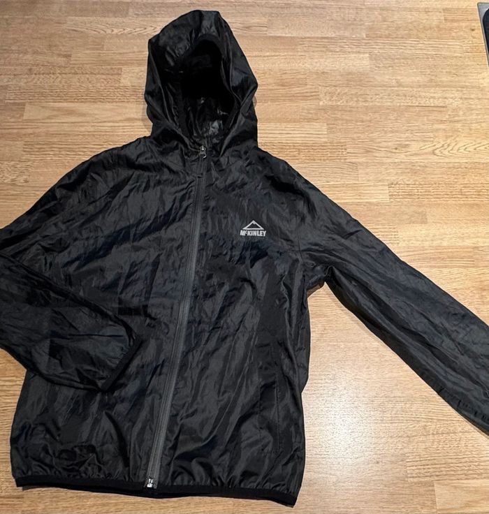 Coupe vent Mc Kinley taille 10 ans 140cm