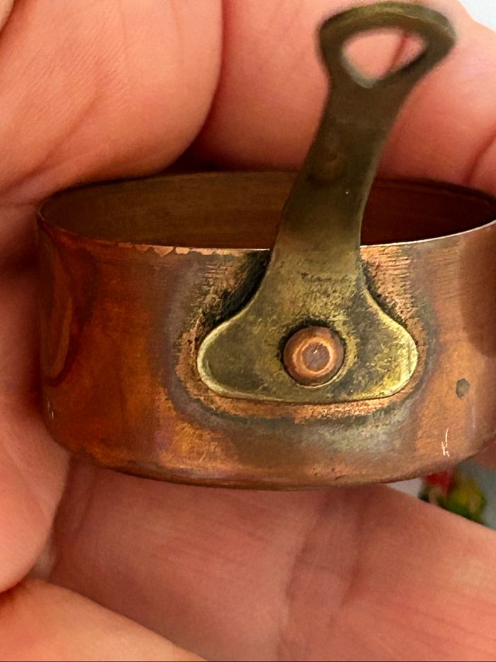 Batterie de casseroles en cuivre Villedieu pour maison de poupée - photo numéro 3