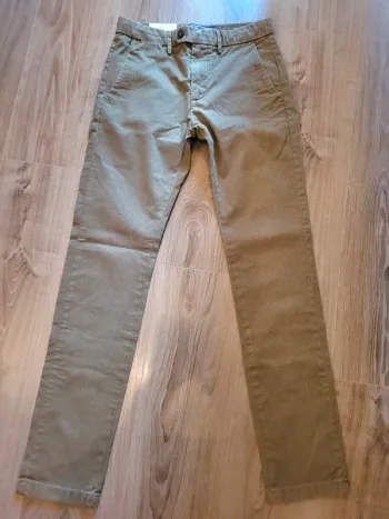 Pantalon vert slim taille 16 ans
