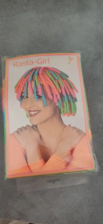 Perruque “Rasta-Girl” multicolore
