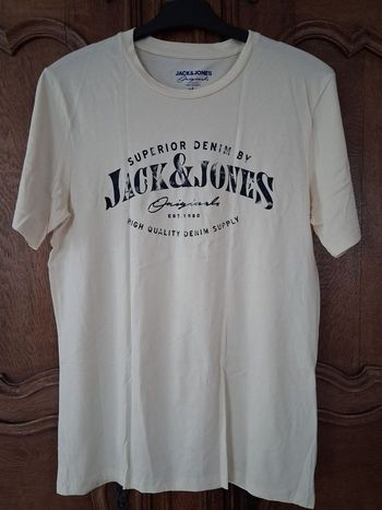T-shirt neuf jack & Jones taille M-L 