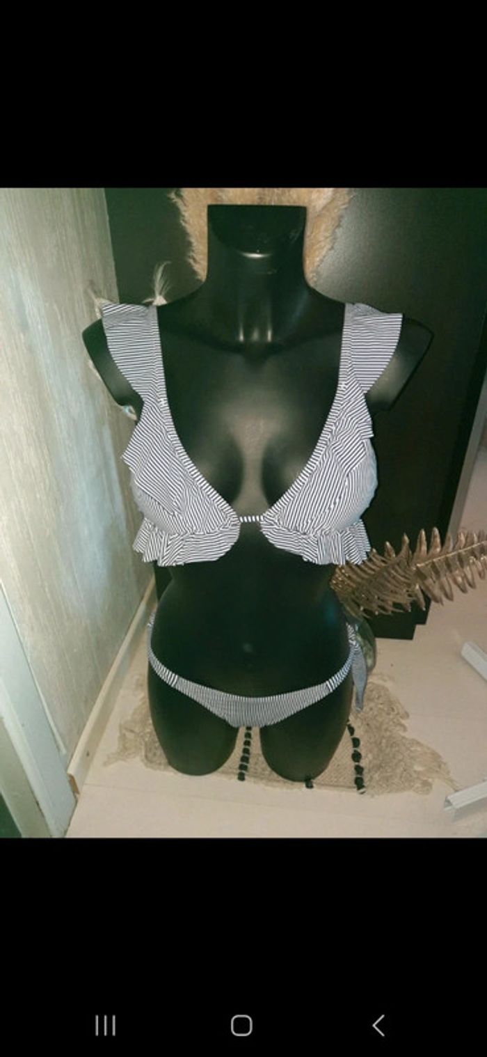 Bikini ligné - photo numéro 3