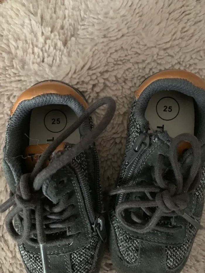 Baskets grises TAO t25 - photo numéro 2