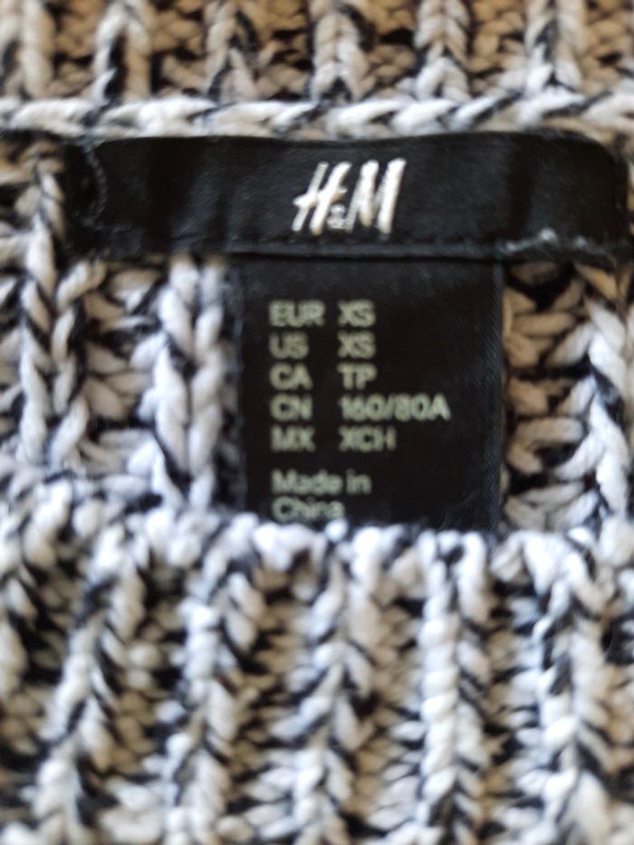 Pull-over noir et blanc taille XS - photo numéro 14