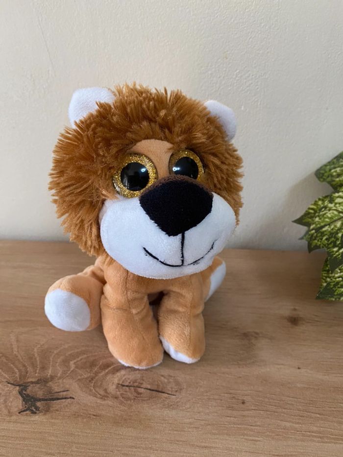 Doudou peluche lion beige blanc   marron yeux brillants  dodo d amour mgm