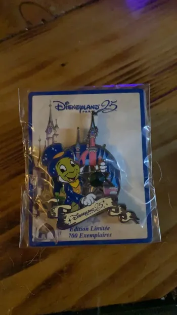 Pins Disney 25 ans Jiminy Cricket