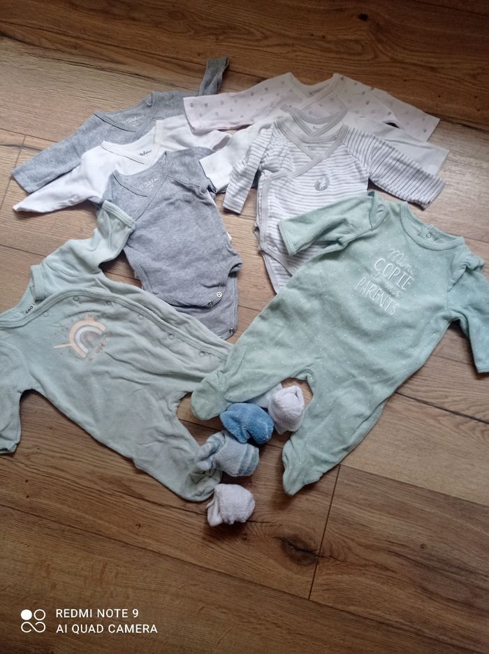 Lot vêtements 1 mois