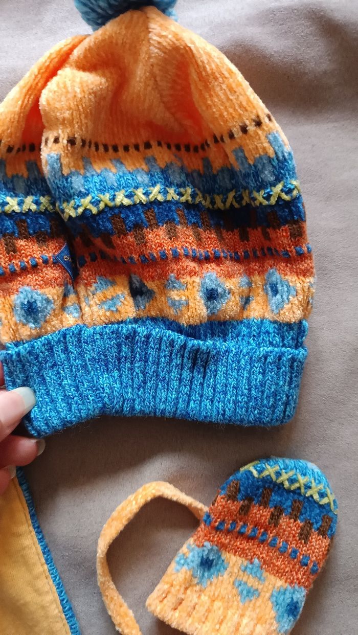 Lot écharpe gants bonnets - photo numéro 2