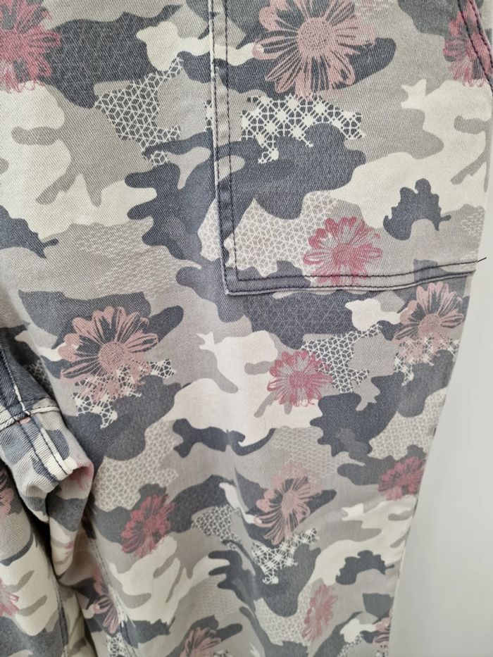 Jean Boyfriend Délavé Imprimé Camouflage Fleurs - photo numéro 5