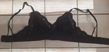 Soutien-gorge triangle dentelle noir