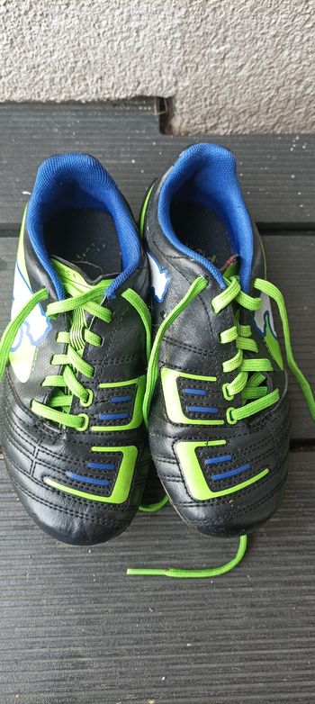 Chaussures foot neuve