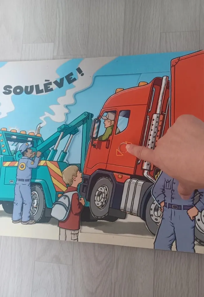 Livre enfant animé sa bouge les secours - photo numéro 5