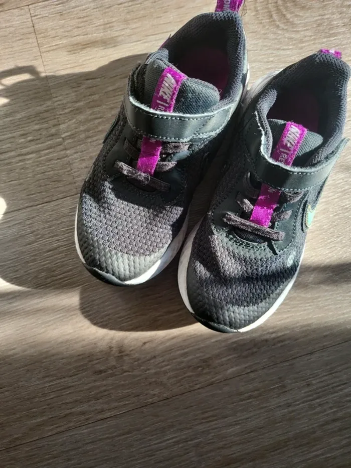 Basket nike taille 28 - photo numéro 5