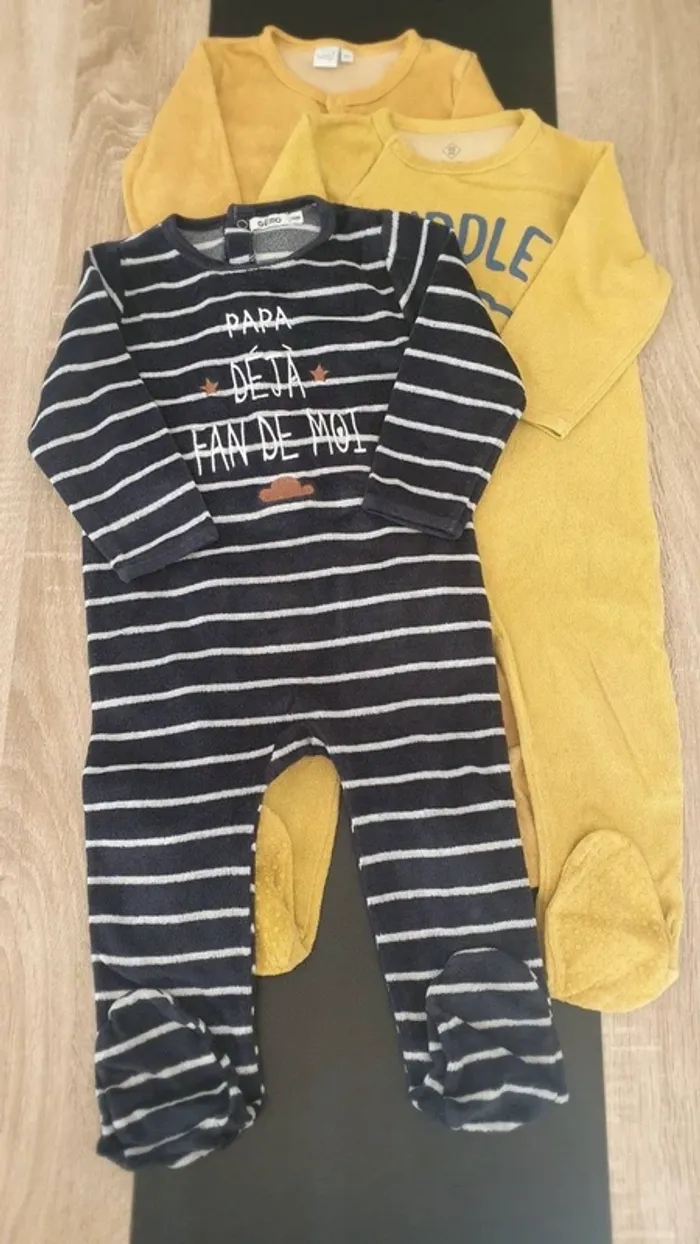 Lot de 3 pyjamas hiver 23-24 mois et 92 cm